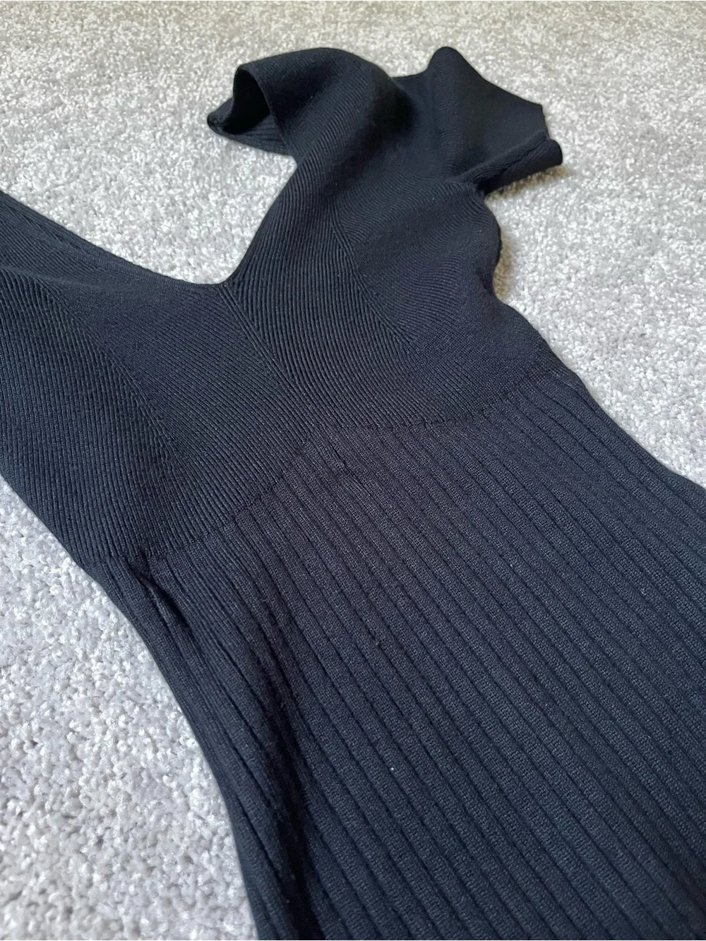 Abercrombie Black Ribbed V-Neck One-Piece Bodysuit - Picture 3 of 4